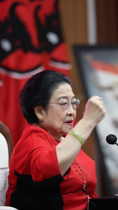 Panas! Megawati Tabuh 'Genderang Perang': Kalau Hasto Diambil, Aku Ke Kapolri