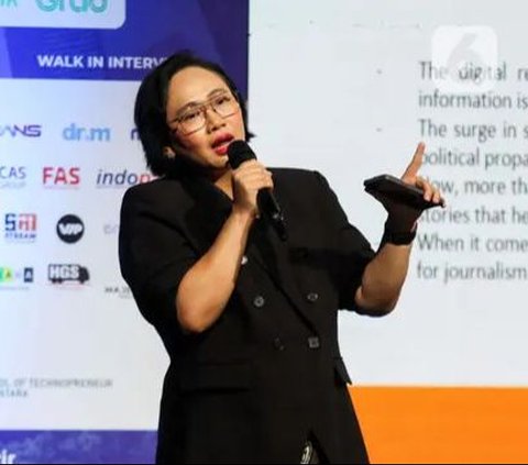 FOTO: Pemred Liputan6.com Berbagi Pengalaman Jurnalistik di Emtek Education & Career Festival 2024