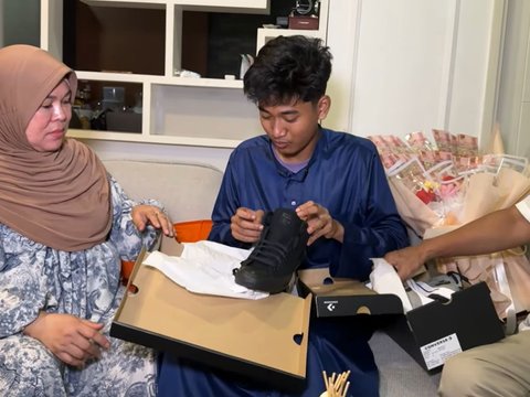 Adik Lesti Kejora Ulang Tahun ke-17, Dapat Hadiah Buket Uang Pecahan Rp100 ribu & Sepatu Baru