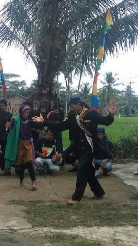 <b>Dianggap Sakral, Yuk Kenalan dengan Kesenian Dodod yang Masih Eksis di Pandeglang</b>