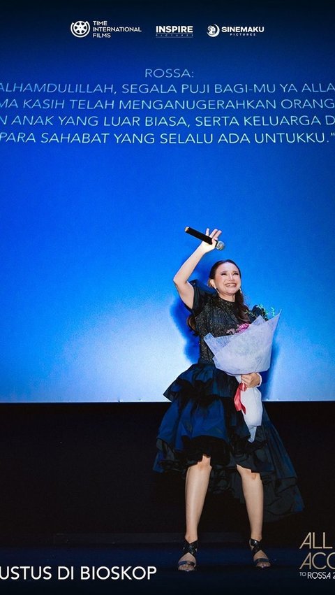 Gala Premier Film Dokumenter Rossa, Prilly Latuconsina Curi Perhatian di Red Carpet