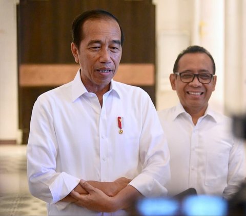 Jokowi Signs New Regulation, Ready-to-Eat Food May Be Subject to Tax