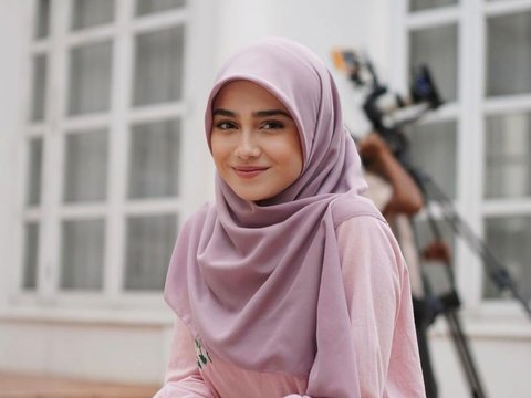 10 Cool Outfit Photos of Syifa Hadju, No Wonder El Rumi is Captivated