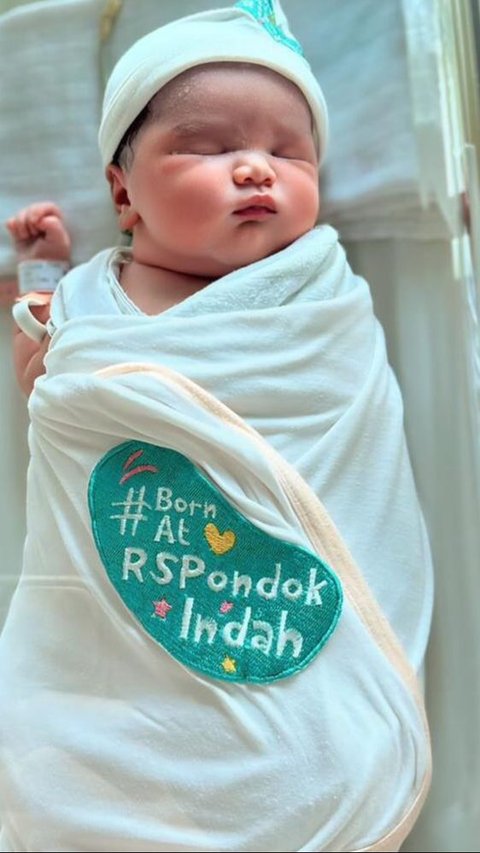 Selamat! Momen Bahagia Tengku Dewi Putri Melahirkan Anak Kedua, ini Potret Bayinya yang Lucu dan Menggemaskan