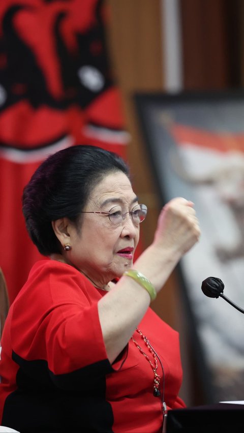 Panas! Megawati Tabuh 'Genderang Perang': Kalau Hasto Diambil, Aku Ke Kapolri