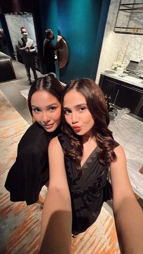 Ternyata Syifa dan Alyssa sudah bestian sejak lama. Beginilah potret cantik keduanya.<br>