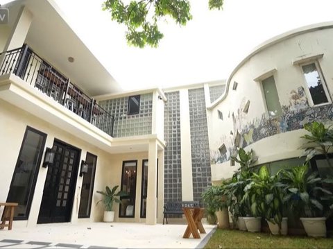 Portrait of Bimbim Slank's House, Its Look is Very Aesthetic