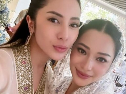 Foto-foto Nikita Willy di Acara Pengajian 4 Bulanan, Potret Cantik Bumil Bikin Salfok