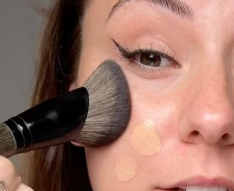 How to Save on Foundation but Get a Really Flawless Result