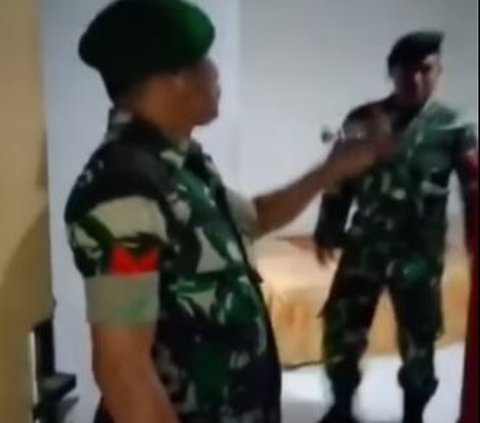 Momen Kopral TNI Pegang Tongkat Komando Sidak Barak Tamtama, Sampai Disebut Kopka Rasa Jenderal