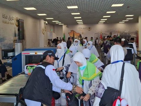The Second Wave of Hajj Pilgrims Begin Returning to Indonesia, 22 Flights Depart from Madinah