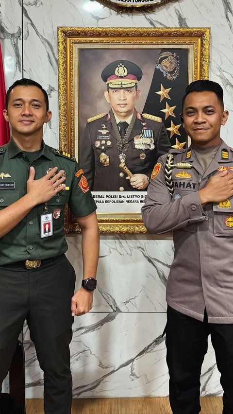 Salah satunya adalah ajudan Kapolri Jenderal Listyo Sigit Prabowo, Fahat Bafadal. Melalui akun Instagram miliknya, Fahat pun mengunggah momen pertemuannya dengan Sony.<br>