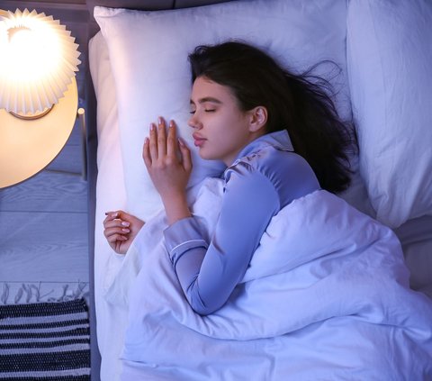 Frequently Waking Up in the Middle of the Night? Know the 3 Causes