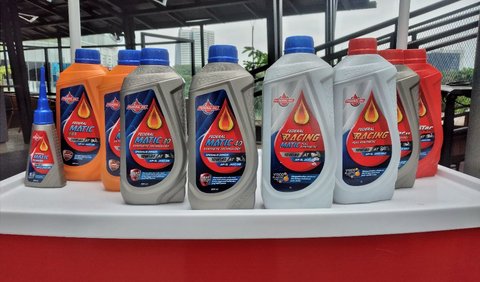 Produk Federal Oil yang pasti asli dan ditujukan untuk motor harian, seperti merek-merek motor Jepang, saat ini tersedia untuk dibeli di Federal Oil Center terdekat