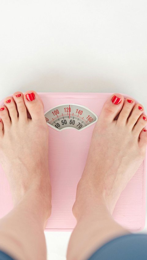 Intermittent fasting menjadi metode yang populer untuk menurunkan berat badan. (Foto: Pexels/SHVETS production)