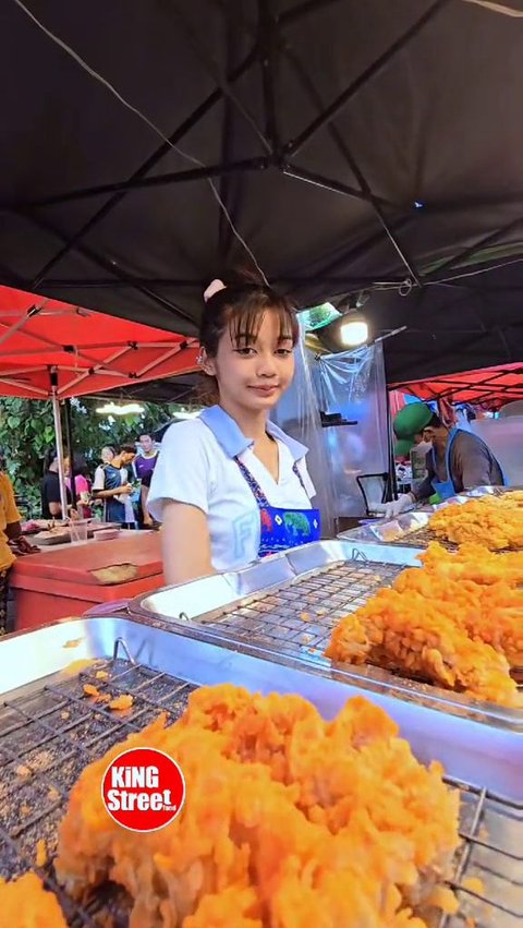 Viral Penjual Ayam Goreng di Pasar Mirip Lisa BLACKPINK, Ini Potretnya