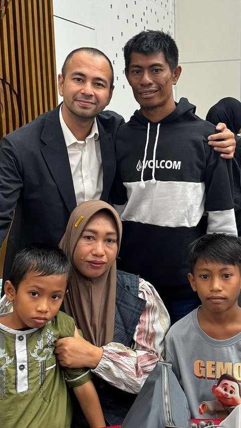 Raffi Ahmad Janji Belikan Perahu Baru Untuk Nelayan yang Viral Selamatkan Dua Anak karena Kapal Tenggelam