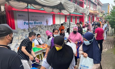 Ribuan Paket Sembako Murah Disebar di Jaksel, Ada Subsidi Rp50.000 per Paket dari Bank DKI