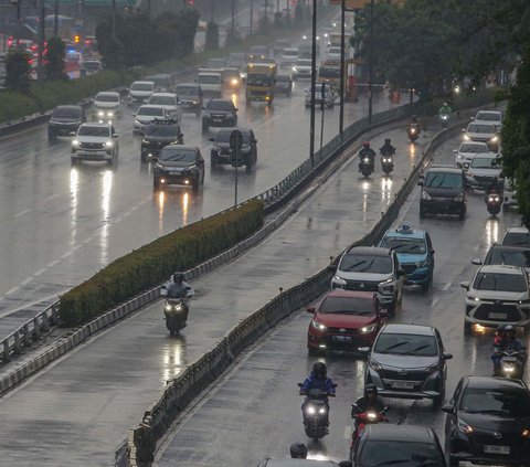 FOTO: Waspada! Fenomena La Nina Picu Peningkatan Curah Hujan di Indonesia