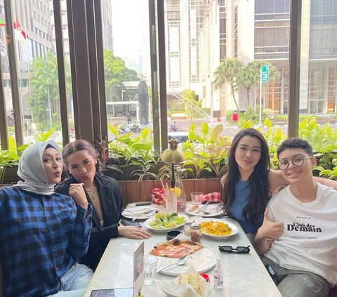 Intip Potret Kebersamaan Aaliyah dan Zahwa Bareng Keanu Massaid, Kompak Meski Beda Ibu