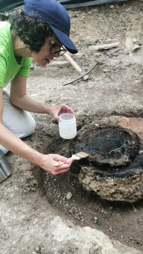 Sisa-sisa pabrik wine Romawi kuno di Italia.