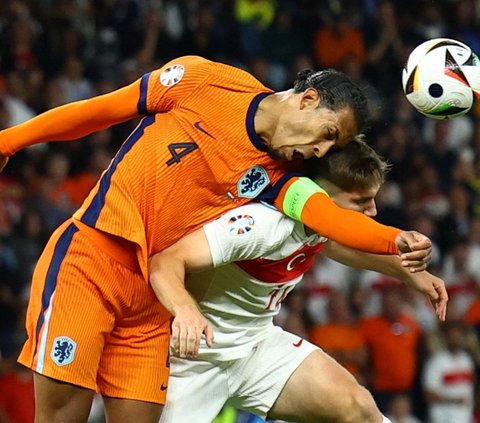 FOTO: Sengit! Gol Bunuh Diri Turki Antar Belanda Melaju ke Semifinal Euro 2024