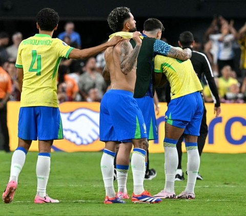 FOTO: Wajah-Wajah Lesu Timnas Brasil Tersingkir dari Copa America 2024 Usai Adu Penalti dengan Uruguay