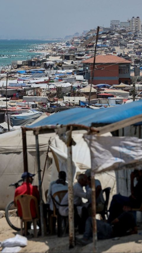 Konflik di Gaza ini telah menyebabkan penderitaan yang tak terhitung bagi warga sipil Palestina. Komunitas internasional terus menyerukan gencatan senjata dan solusi damai untuk mengakhiri kekerasan yang berkepanjangan ini. Foto: REUTERS / Ramadan Abed<br>