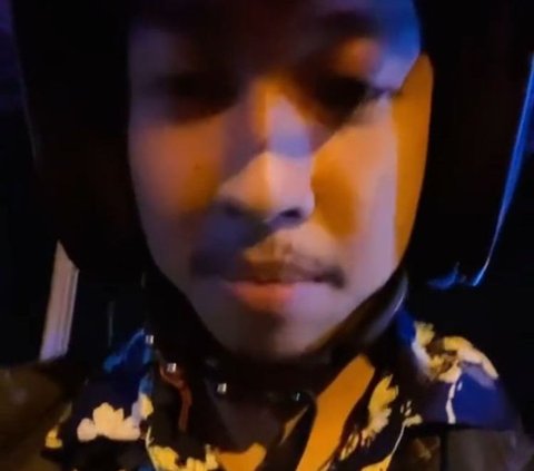 Pria Ini ‘Mampir’ ke Nikahan Orang Tak Dikenal saat Perjalanan Pulang, Videonya Viral Direspons Pengantin Pria