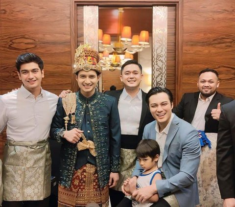 Baim Wong Hadiri Pernikahan Chand Kelvin Tanpa Paula Verhoeven, Penampilan Dua Anaknya jadi Perbincangan Netizen