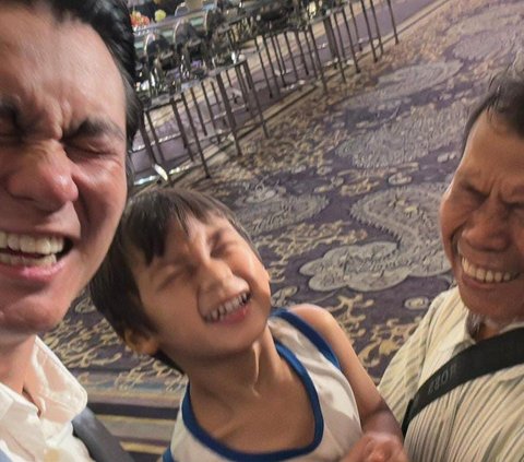 Baim Wong Hadiri Pernikahan Chand Kelvin Tanpa Paula Verhoeven, Penampilan Dua Anaknya jadi Perbincangan Netizen