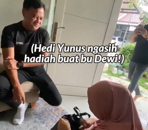 Momen Hedi Yunus Datangi Rumah Penggemarnya, Ekspresi Histeris Curi Perhatian