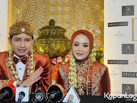 Kini Sudah Menjadi Pasangan Suami Istri, ini Potret Bahagia Chand Kelvin dan Dea Sahira di Momen Pernikahan