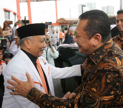 FOTO: Ahmad Syaikhu Sambut Hangat Ketua MPR Bambang Soesatyo Silaturahmi ke Markas PKS