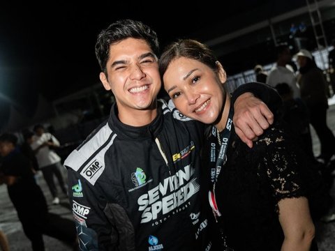 Foto-foto Al Ghazali saat Berhasil Meraih Juara 3 Ngedrift Dihadiri Alyssa Daguise,  Resmi Balikan?