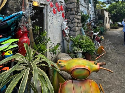 Explore the 'Flat' Island of Peng Chau, a Hidden Paradise in Hong Kong