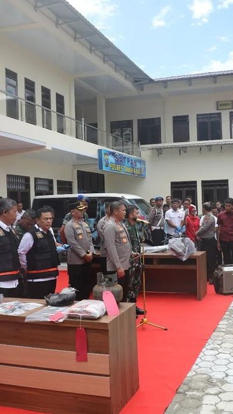 Kapolda Sumut Komjen Polisi Agung Setya Imam Effendi menjelaskan metode Scientific Crime Investigation. <br>