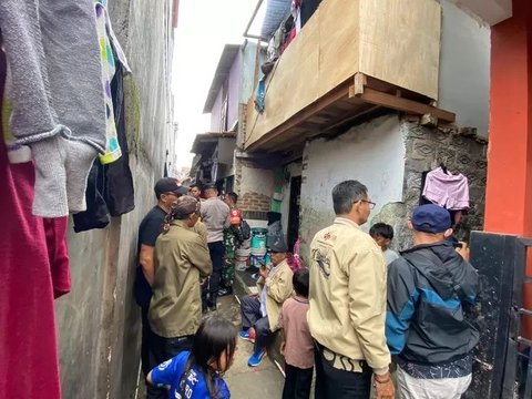 Small House in Cimahi Occupied by 46 People, Each Room Accommodates 5 People