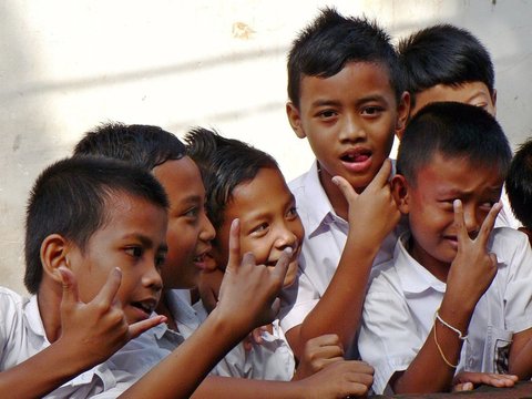 Kata-Kata untuk MPLS Lucu: Sekolah Baru