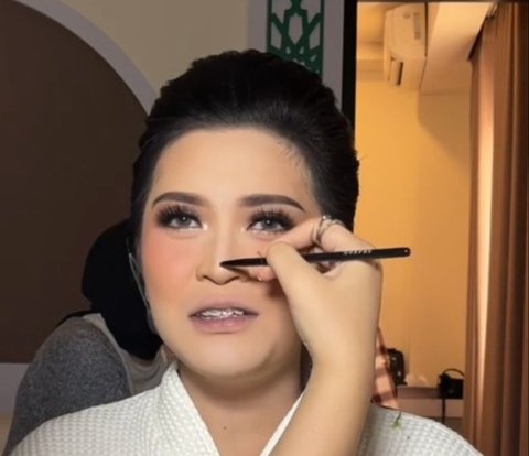 Clients Praise the Perfect Results of MUA's Makeup Despite the Affordable Rates, Netizens: 