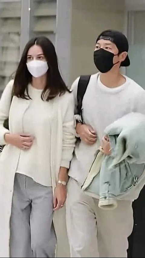 Selamat! Song Joong Ki dan Katy Louise Bakal Punya Anak Kedua