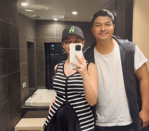 10 Potret Mesra Glenn Alinskie dan Chelsea Olivia di Jepang Bucin Banget, Netizen 'Hamil Lagi?'