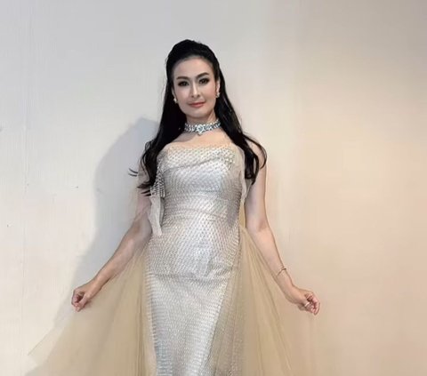 Lebih Memilih Perawatan Ketimbang Oplas, Iis Dahlia Semakin Cantik dan Dipuji Keluarga