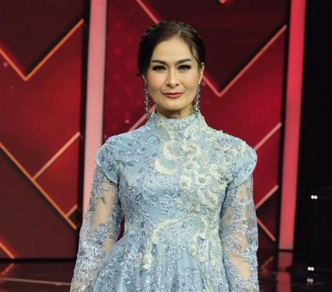 Lebih Memilih Perawatan Ketimbang Oplas, Iis Dahlia Semakin Cantik dan Dipuji Keluarga