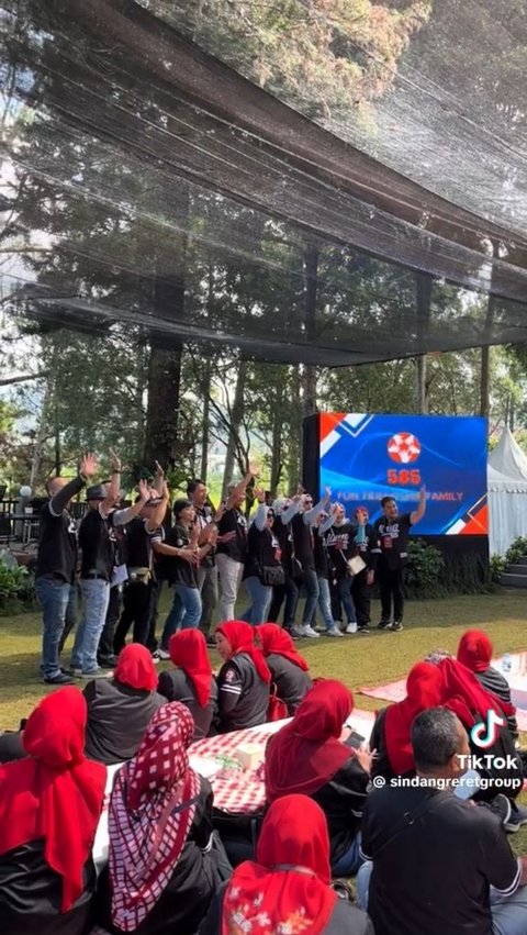 Momen Seru Reuni SMP N 5 Bandung Angkatan 85 Ini Viral, Curi Perhatian Warganet<br>