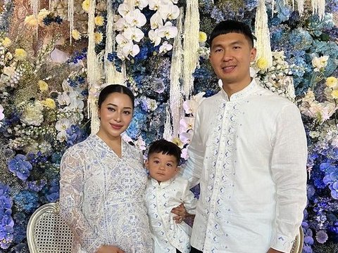 Portrait of Nikita Willy's 4-Month Pregnancy Celebration, Its Decoration is Luxurious