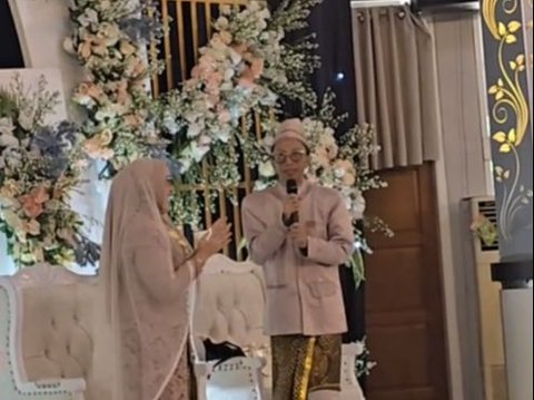 Viral Wedding of the Voice Actor for Squidward Character, Feels Like Being in Bikini Bottom