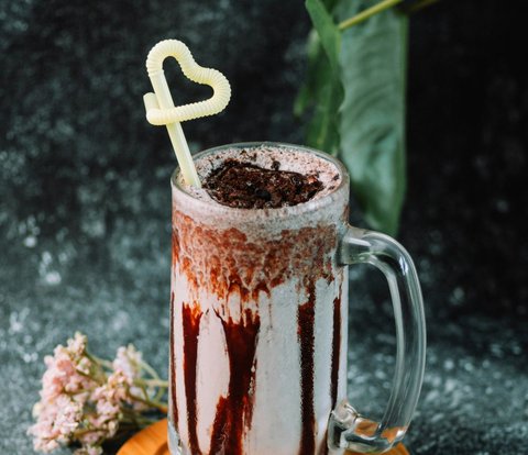 Chocolate Drinks Don't Have to Use Sugar, Here's How to Make a Healthy Version