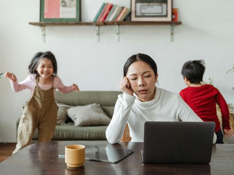 Prayer to Avoid Baby Blues and Ways to Overcome It to Find Happiness in the New Role as a Mother