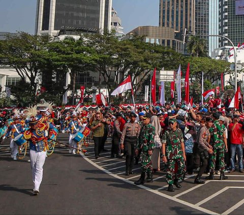 FOTO: Detik-Detik Bendera Merah Putih dan Naskah Proklamasi Tinggalkan Monas Menuju IKN